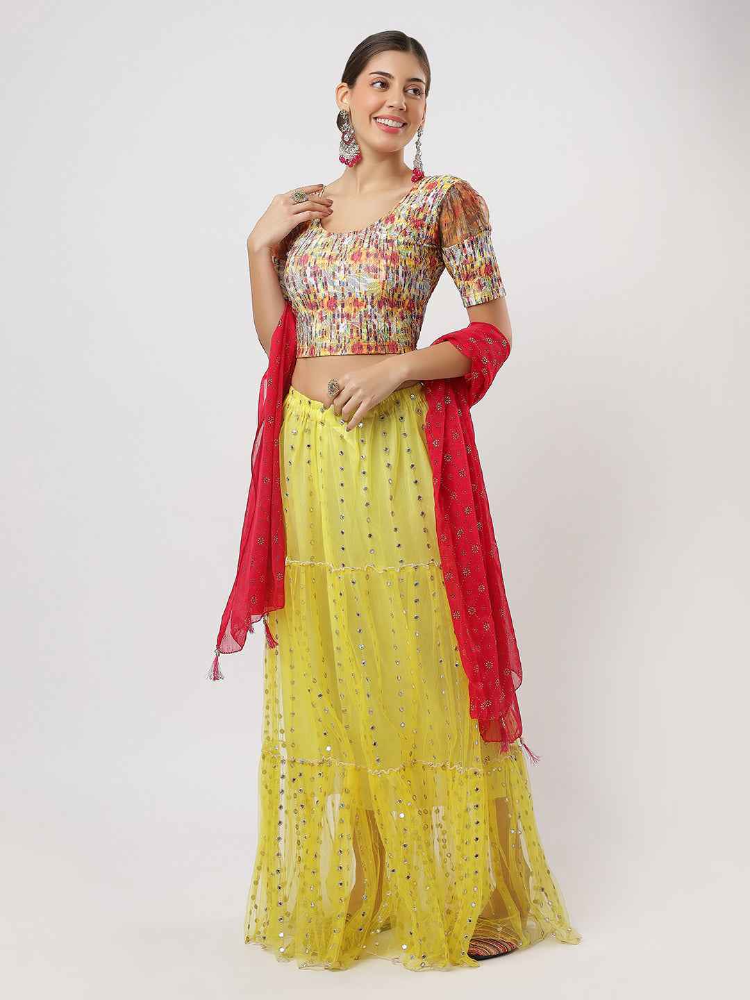 Stay On Trend: Latest Fashion Readymade Blouses for Women,round neckline with  digitally printed balloon sleeves.20034